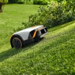 IA020111406-Vejos-pjovimo-robotas-STIHL-RMI-iMOW-3-4